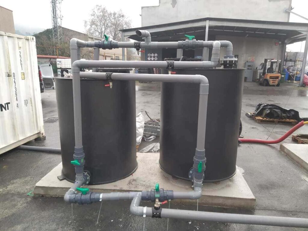 Projecte integral de remediació de sols i aigües subterrànies en un emplaçament industrial afectat per un abocament de compostos orgànics volàtils i metalls pesants